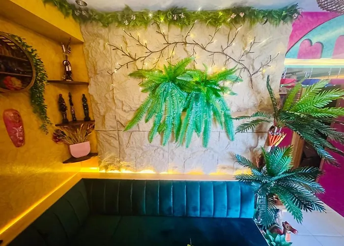 Bilay Magenta 2br Boho Style Free Parking Cook Apartment Manila