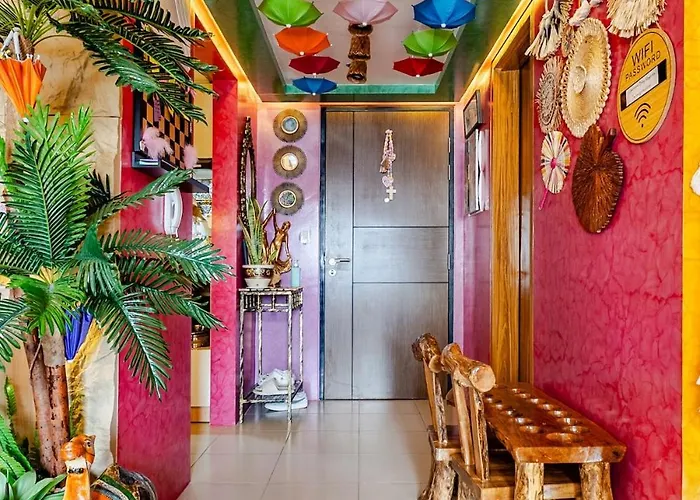Bilay Magenta 2br Boho Style Free Parking Cook Manila