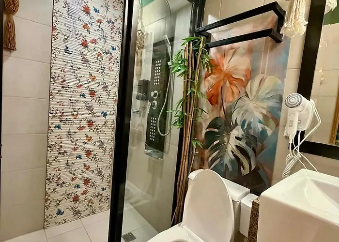 Bilay Magenta 2br Boho Style Free Parking Cook Apartment *