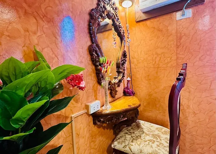 Bilay Magenta 2br Boho Style Free Parking Cook *
